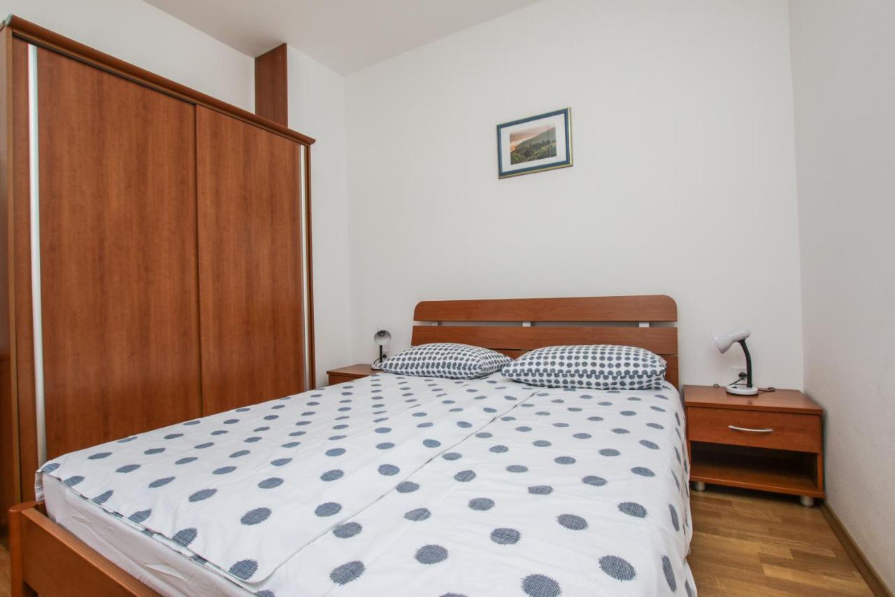 Apartments Cvitan 1. Floor Пореч Екстериор снимка