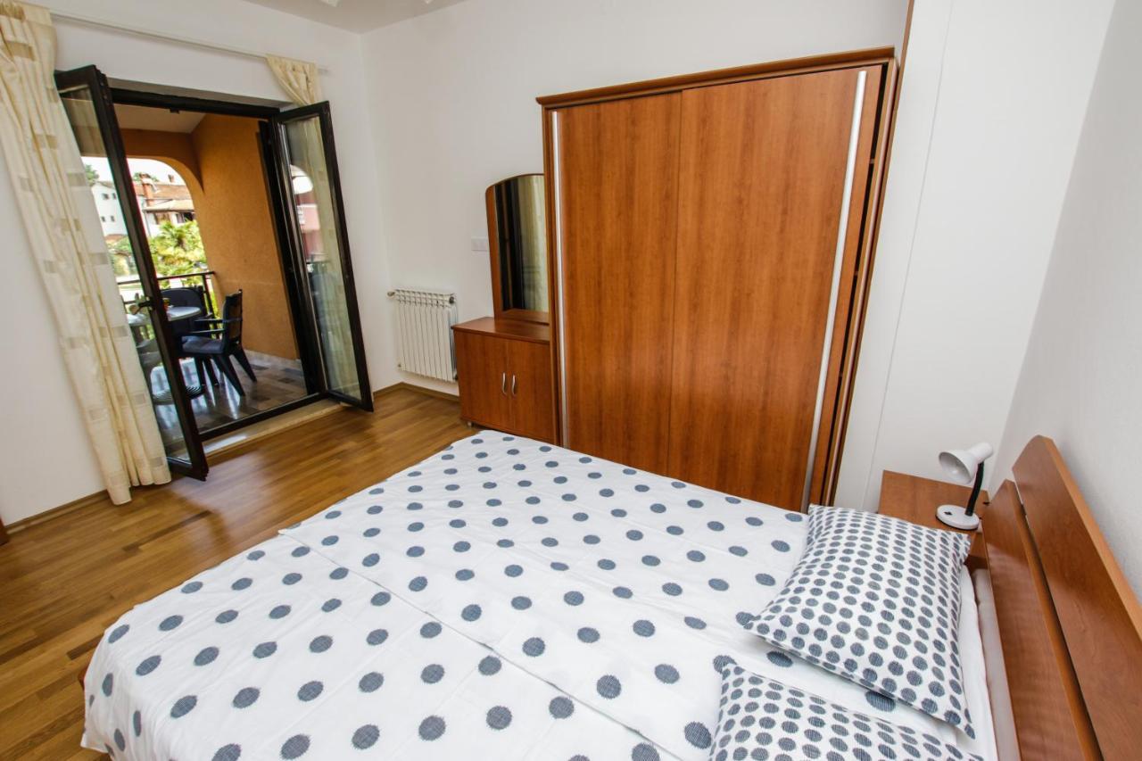 Apartments Cvitan 1. Floor Пореч Екстериор снимка