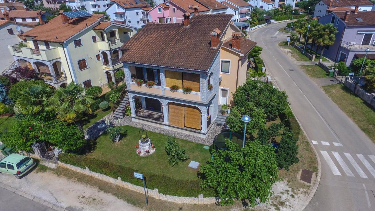 Apartments Cvitan 1. Floor Пореч Екстериор снимка