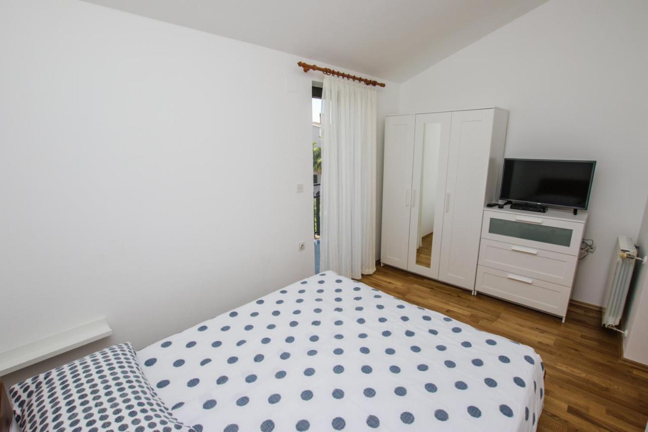 Apartments Cvitan 1. Floor Пореч Екстериор снимка