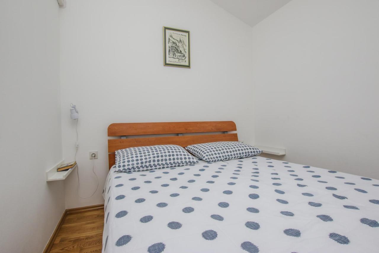 Apartments Cvitan 1. Floor Пореч Екстериор снимка
